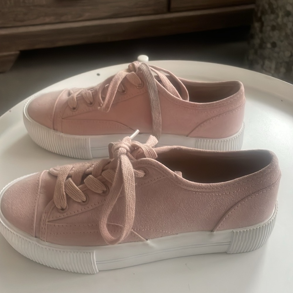H &M by Divided NWOT Platform Sneakers - Picture 6 of 17